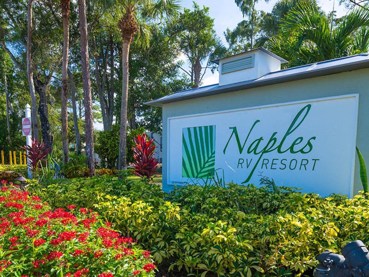 Social Distanсing Approved Nature Getaway! Naples Luaran gambar